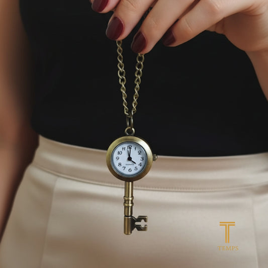 RELOJ COLGANTE DISEÑO DE LLAVE