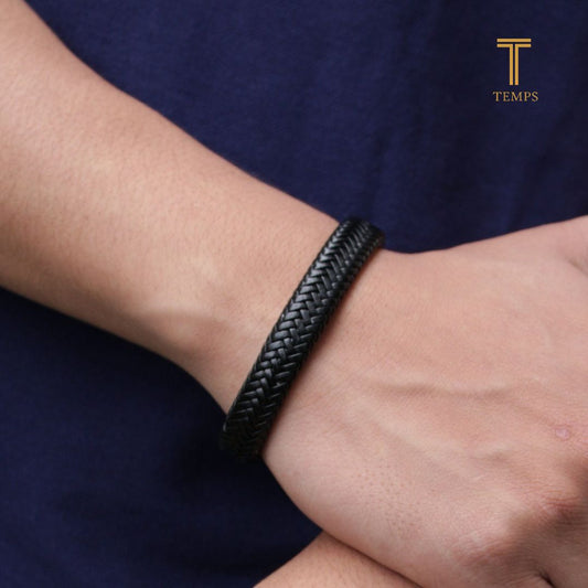 PULSERA DE CUERO TRENZADO NEGRO