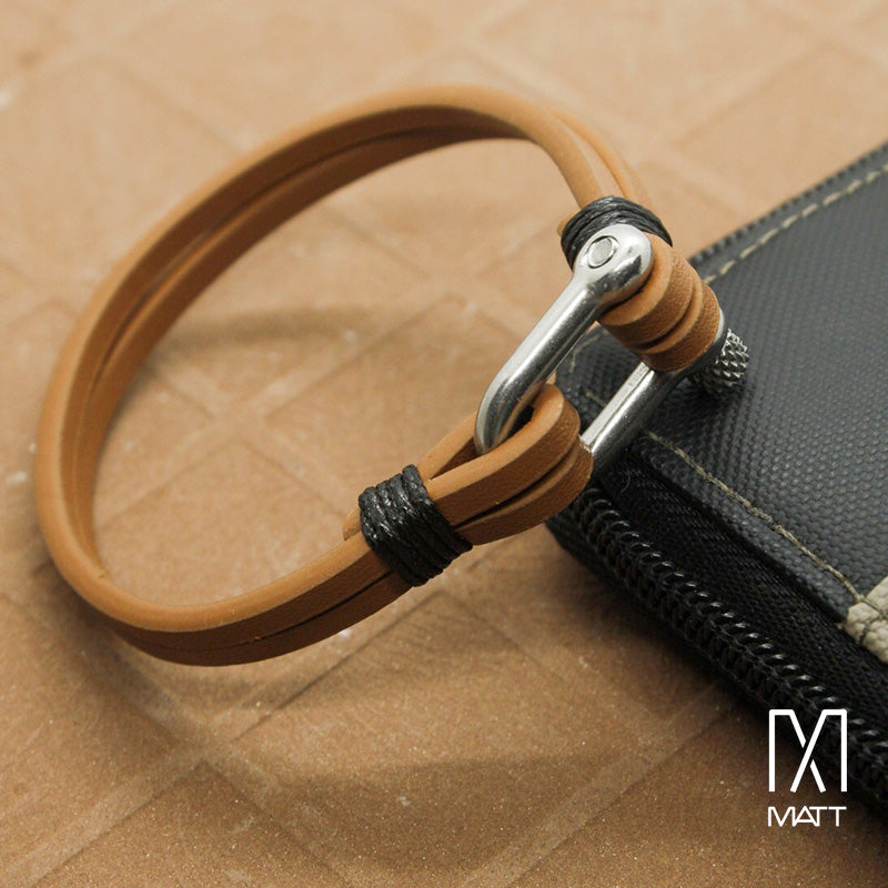 PULSERA DOBLE DE CUERO CON BROCHE METÁLICO